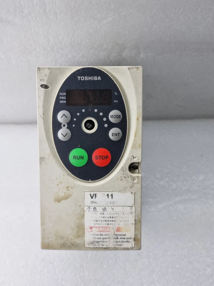 TOSHIBA TRANSISTOR INVERTER VFS11S-2007PL-WN(3) (USED CONDITION)